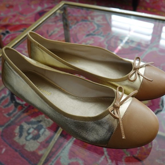 (NWOB) Arturo Chiang Leather Gold/Tan Cap Toe Ballet Flats 8.5M - Picture 1 of 10